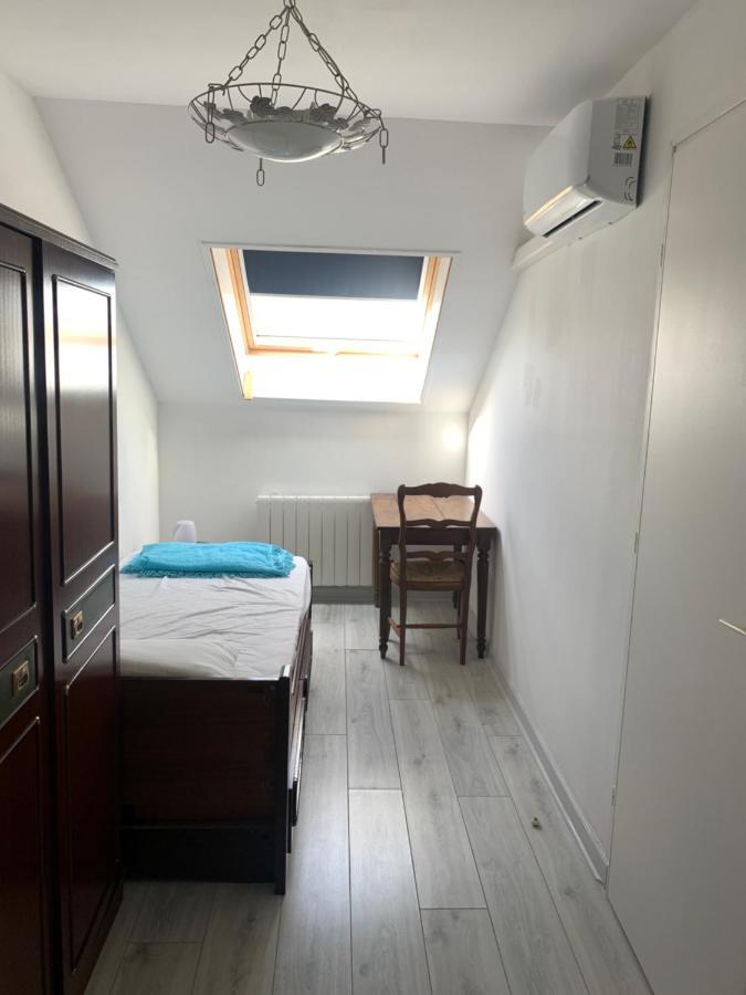 Les Chambrees De Sergine Jonchery Exterior photo